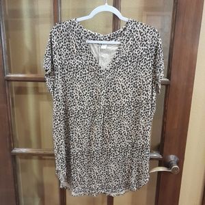 Old Navy 🦃 Women Cheetah print shirt XL